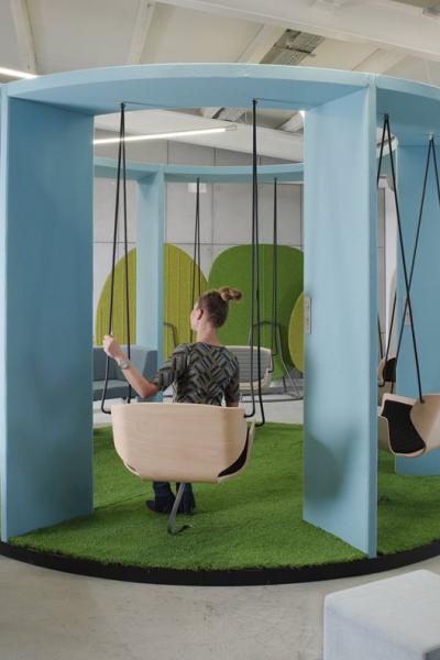 Social Swing Area