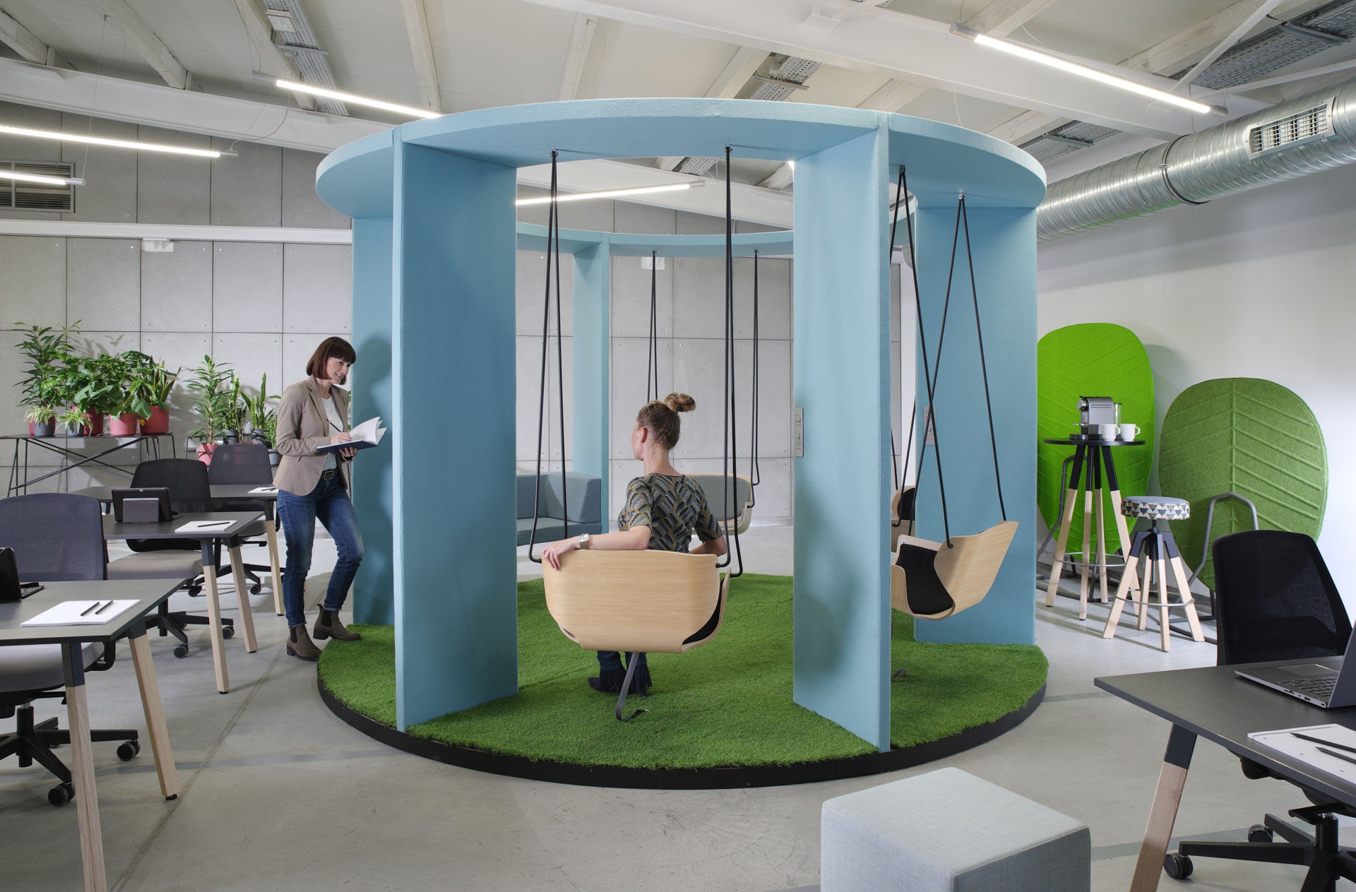 Social Swing Area